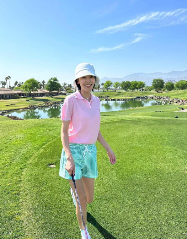  여름 여자 연예인 골프복과 함께 여성 골프웨어 코디 살펴보기