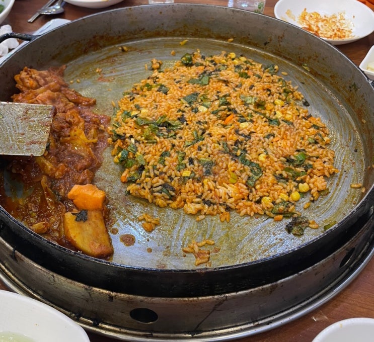  김량장동 맛집 간사람들은 또 간다는 춘천닭갈비