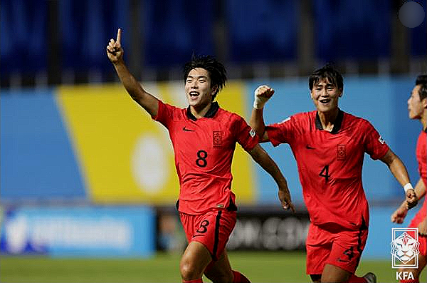 [한국 <b>U-17 아시안컵</b> 결승... 진출] <b>아시안컵</b> 4강서 <b>우즈벡</b> 1:0... 