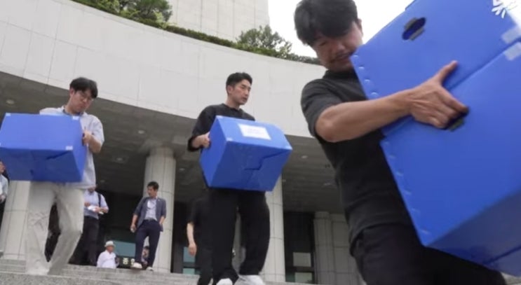 윤석열 <b>특활비</b> 조작! 백지영수증제출! 74억의 집행기록도 <b>폐기</b>!
