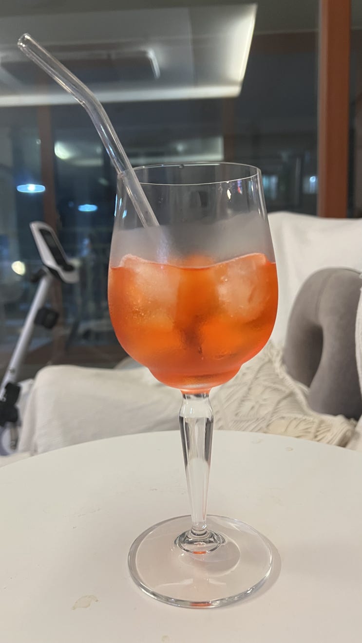  Santa margherita VALDOBBIADENE PROSECCO 와인으로 아페롤 스프리츠를 만들어 마셨어요
