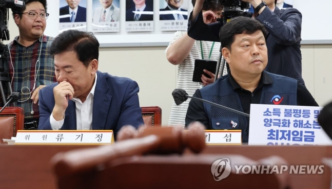 최저임금위 결국 법정 기한 넘겨…노사 입장차 못 좁혀(종합) 최저임금위 결국 법정 기한 넘겨…노사 입장차 못 좁혀(종합)