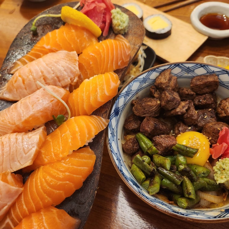  대구시지맛집 숙성 연어초밥이 유명한 뭄뭄