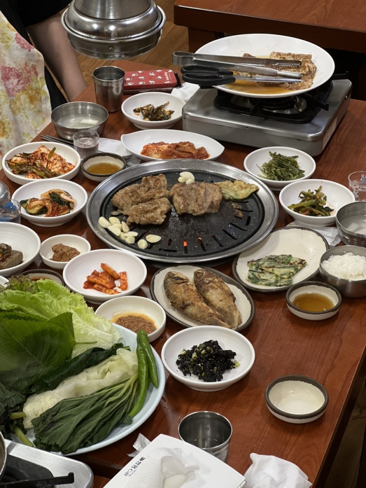 부산서면 쌈밥정식과 돼지갈비가 맛있는 동남갈비