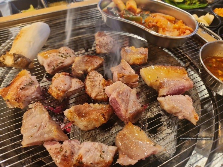 양산 물금 특수부위 돼지고기 맛집 '식껍 증산점'