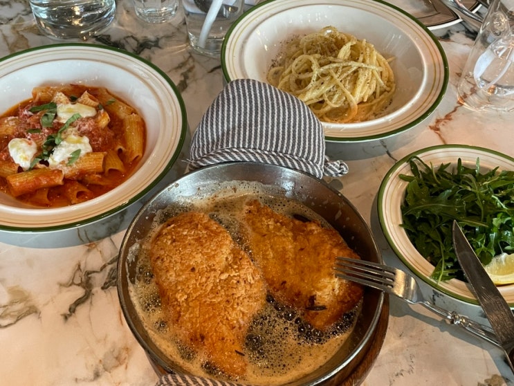  [용산 맛집] 쿠촐로 서울 | 쿠촐로 서울 캐치테이블 주말 저녁 예약. 쿠촐로 아모레퍼시픽 건물 레스토랑 주차. 쿠촐로 서울 창가 뷰 사진 스팟. 쿠촐로 신용산 레스토랑 소개팅