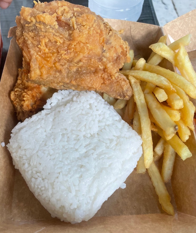  필리핀의 유명한 프랜차이즈 치킨 맛집 / 보라카이 졸리비 ( Jollibee )