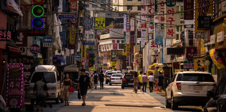 부영그룹 회장의 고향 마을에 '통 큰' 현금 선물, 그 배경과 의미