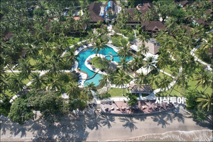  롬복 홀리데이 리조트 Holiday Resort Lombok