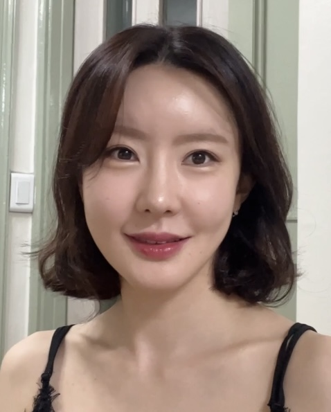  페리페라 워터베어틴트 7호 쿨릉도원 : 쿨톤용 틴트 발색샷