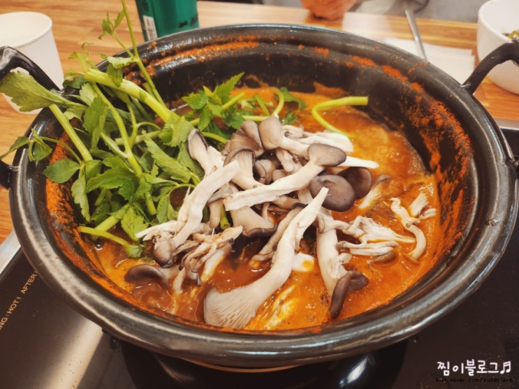 <b>국회</b>의사당 점심 등촌샤브칼국수 맛있는 샤브샤브 단골집