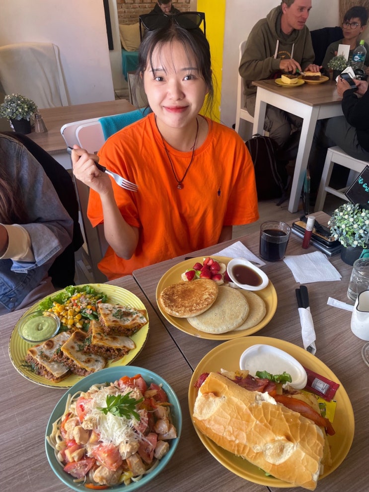  외국인에게 핫한 Café del Mundo 점심 (+ 메뉴 추천)