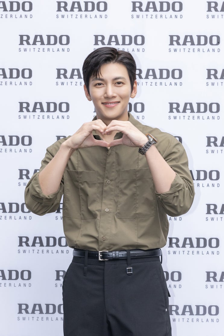 라도 <b>앰버서더</b> <b>지창욱</b>과 함께한 [23 RADO KOREA... 