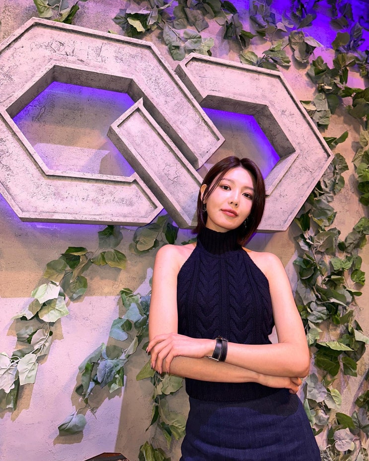 2억9천 결혼전쟁 최수영의 막스마라 스탈로 탑 & 실크 스커트 How Much? 2억9천 결혼전쟁 최수영의 막스마라 스탈로 탑 & 실크 스커트 How Much?