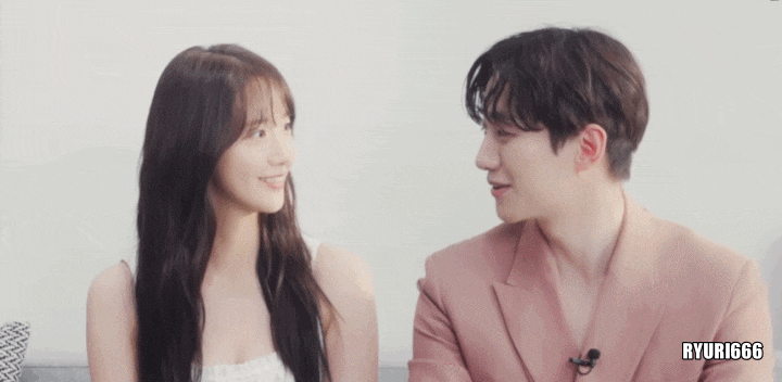 윤아 이준호 비밀 열애설 나이 동갑 부인 가요대제전 MC 무대 공연 더킹랜드 동반 출연