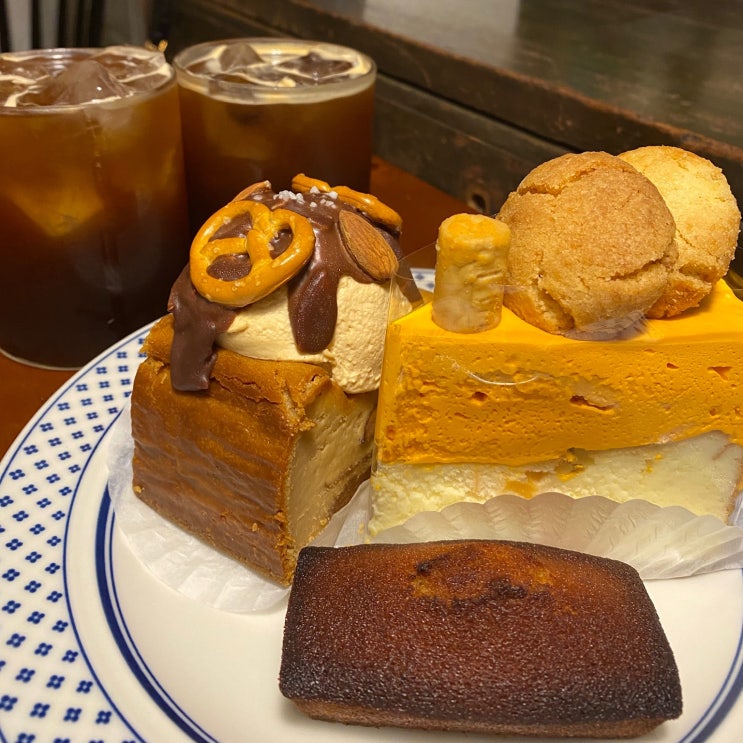 디저트가 맛있는 강남역 카페 썸띵어바웃커피