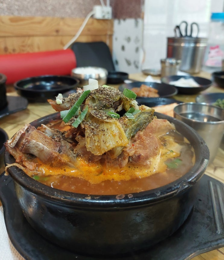  24시간 운영하는 신도림 뼈해장국 맛집 원대로 감자탕