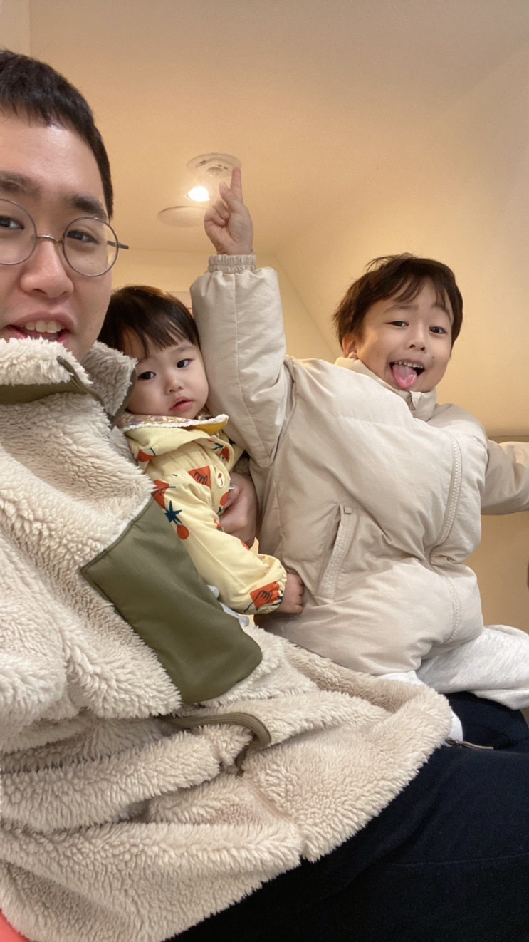  나무, 열매아빠 육아일기(32) - 둘째 열매는 누굴닮은건지 흥이 많이 넘쳐 흐른다.