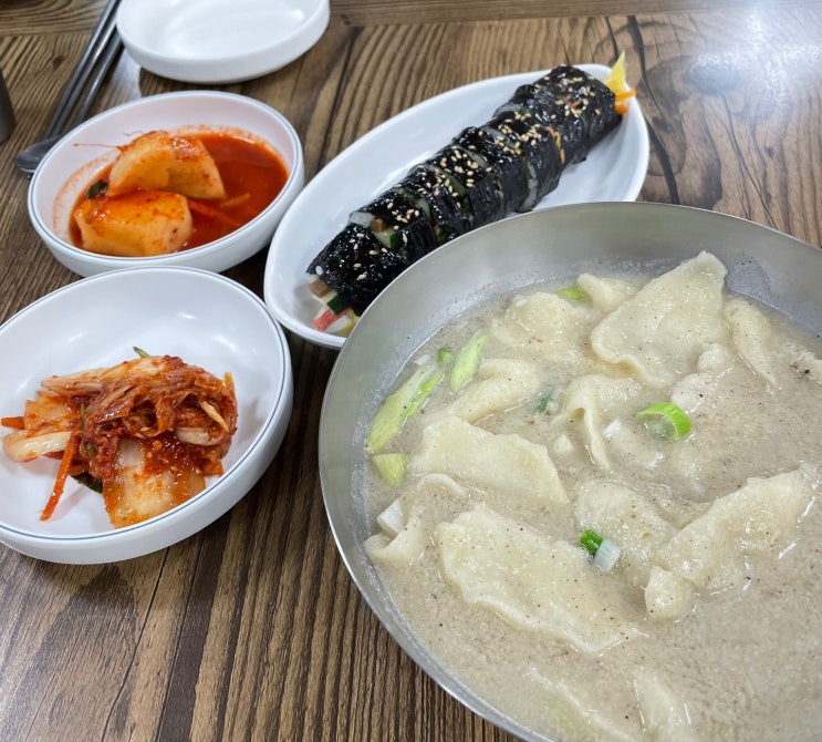 전주객사시청근처맛집::점심메뉴추천 수제비,김밥 가성비 맛집 황금밥상!