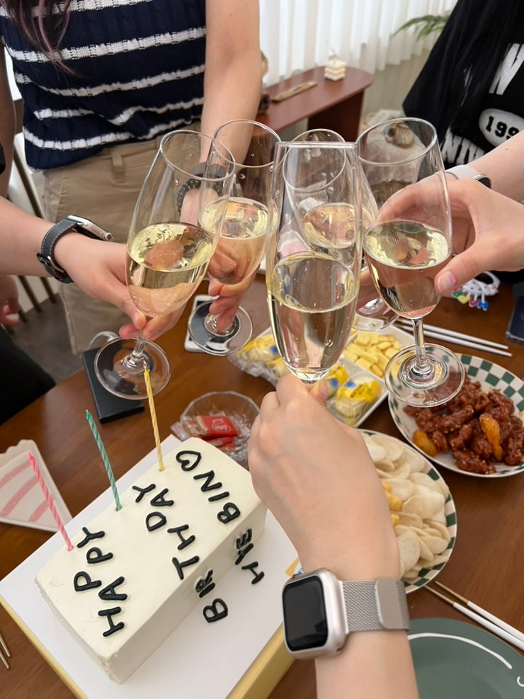  부천 파티룸 휴일, 루프탑 바베큐가 가능한 파티룸에서 생일파티