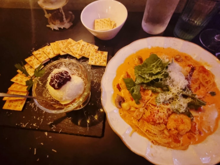  빈티지 분위기의 파스타 맛집 방학역 술집 노말살롱