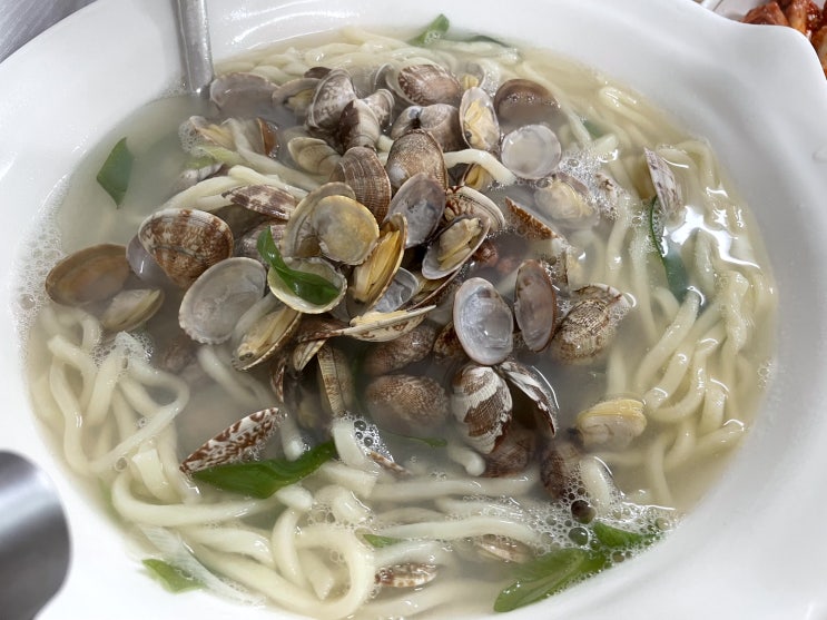  [신대방삼거리 맛집] 즉석 바지락손칼국수 / 현지인 줄서서먹는 로컬맛집 / 김치가 대박!!