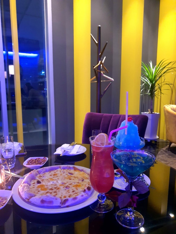  강남 L7 플로팅 바 루프탑에서 마시는 칵테일