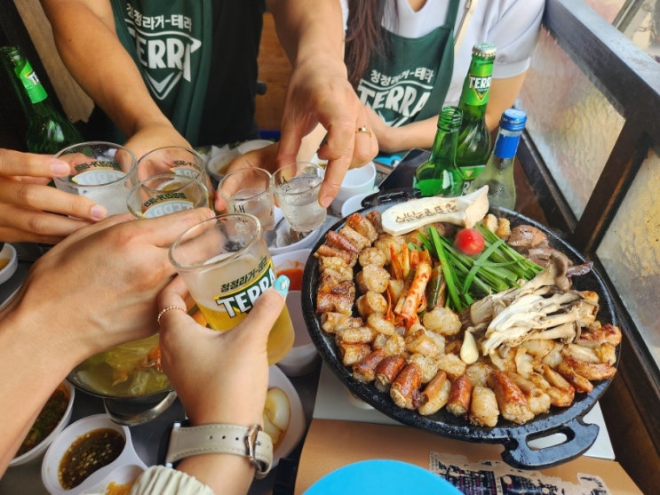 홍대 곱창맛집 추천 황곱 야장 느낌으로 소곱창을 즐길 수 있는 곳! 식후에는 사격장 날쏘고가라 홍대 곱창맛집 추천 황곱 야장 느낌으로 소곱창을 즐길 수 있는 곳! 식후에는 사격장 날쏘고가라