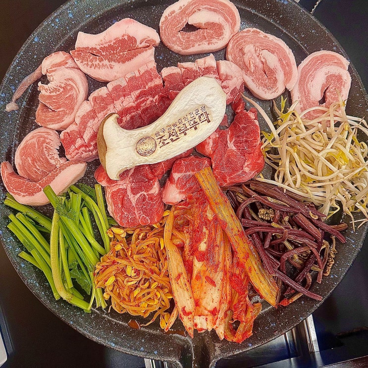  [조선부뚜막 성남모란점] 얌전한 돼지가 조선부뚜막에 먼저 올라 간 썰 푼다