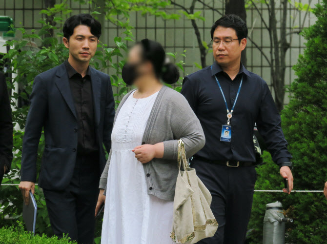 재태크의 달인 현영 인천 맘카페 사기 사건 박씨 600억 규모 방송인 개그맨 누구 재태크의 달인 현영 인천 맘카페 사기 사건 박씨 600억 규모 방송인 개그맨 누구
