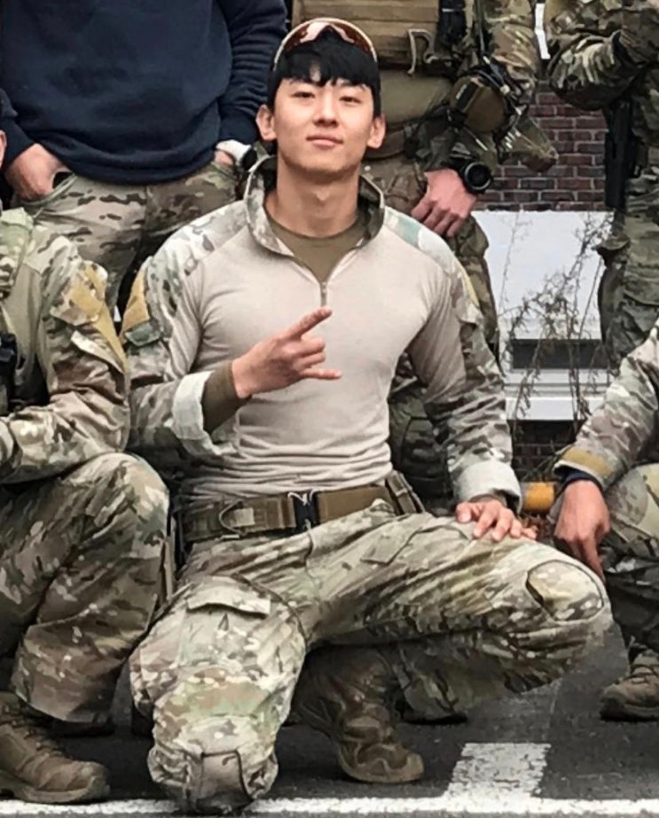 유튜버 덱스 나이 김진영 프로필 udt 군대 타투 가족 고향 수익 학력 유튜버 덱스 나이 김진영 프로필 udt 군대 타투 가족 고향 수익 학력