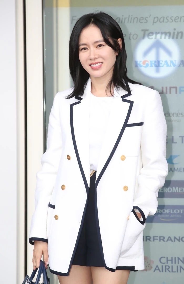 손예진, 출산 후 첫 공식 일정서 착용한 풀착장 가격이 무려...(+브랜드 정보)