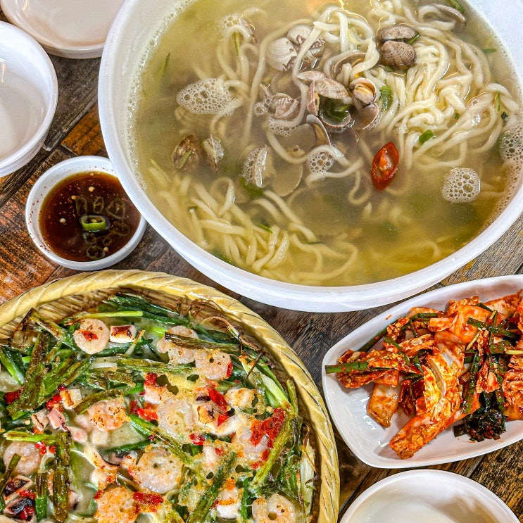  광주 첨단 원조먹자골목 맛집 '화산칼국수'