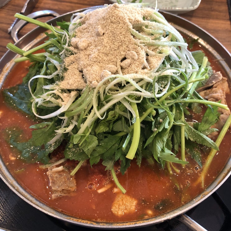  인천 송도 감자탕 본대가 미나리감자탕 야장 맛집 대박