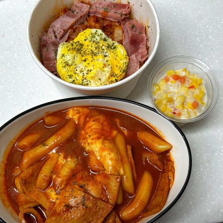  통영 카페 다양한 디저트가 어우러진 봉명동내커피 통영점