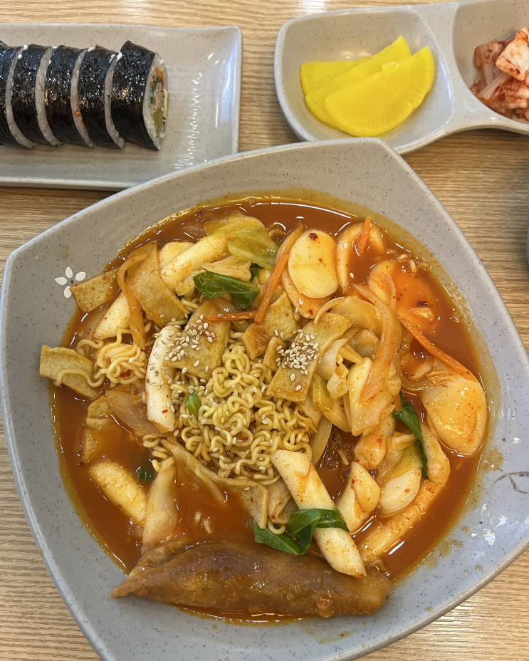  수서역에 내려 간단한 점심을 먹고 싶다면