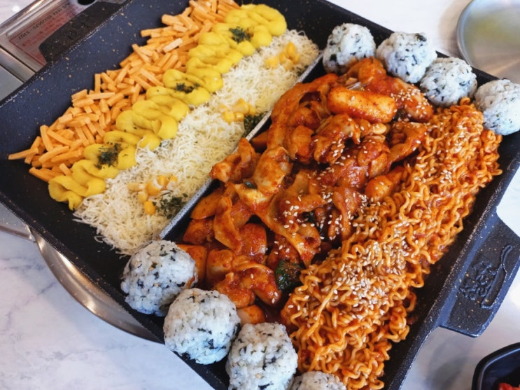 사우동 맛집 김포 치즈 닭갈비 헬로팬&로우밥