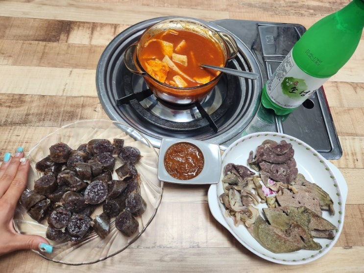 찰순대와 내장 모둠 세트를 집에서 먹을 수 있는 장충동 왕족발 순대내장세트 분식 추천! 막장 만드는법 찰순대와 내장 모둠 세트를 집에서 먹을 수 있는 장충동 왕족발 순대내장세트 분식 추천! 막장 만드는법