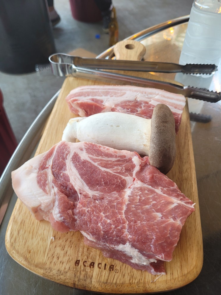  속초 조양동 삼겹살 고기집  '달빛돈가' 속초해수욕장 근처 위치 맛집