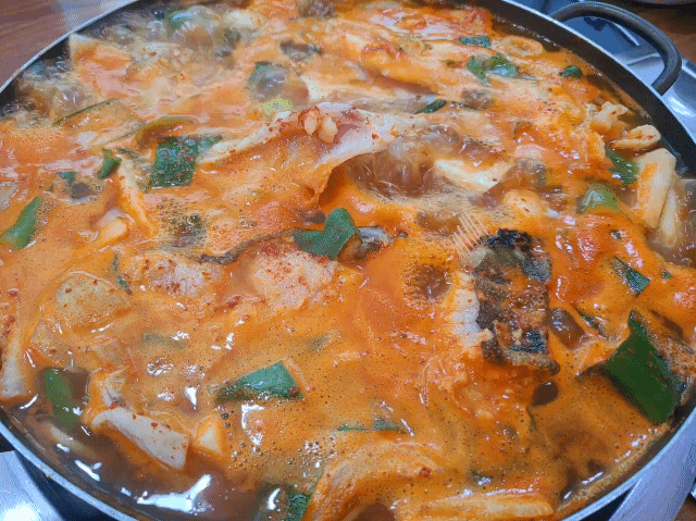  울진 죽변항 맛집 돌섬식당 생물 장치매운탕 먹을 수 있는 곳