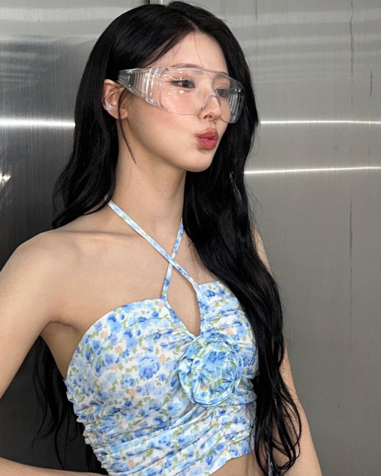 아이들 미연의 엠카운트다운 패션 1만원대 홀터넥탑 크롭 탱크탑 어디꺼? 아이들 미연의 엠카운트다운 패션 1만원대 홀터넥탑 크롭 탱크탑 어디꺼?