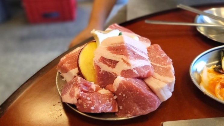  [상수, 합정/뭉텅 홍대점] 육즙이 살아있는 주먹고기 맛집