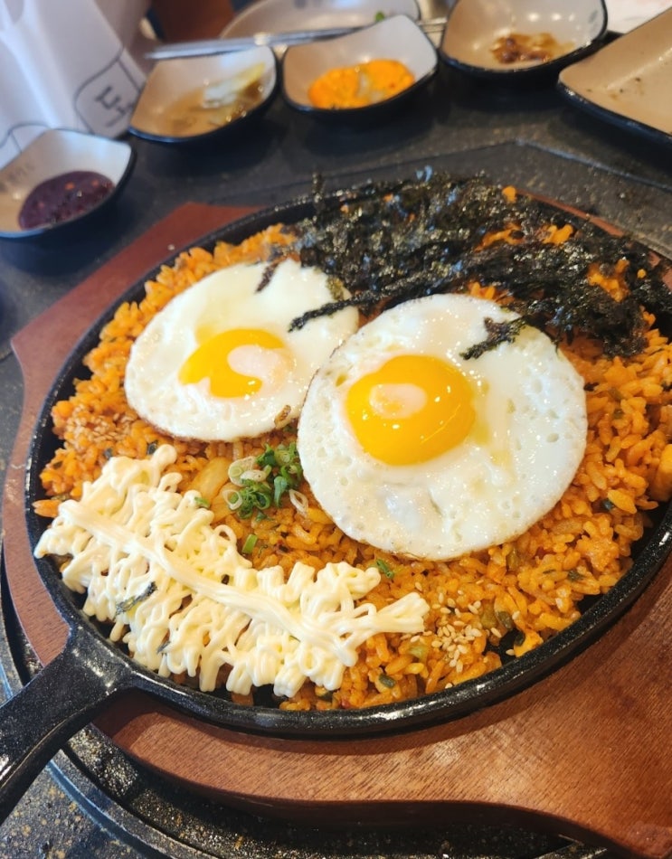  흥덕 고기집 팔각도 용인흥덕점에서 숯불닭갈비 먹고 왔어요.
