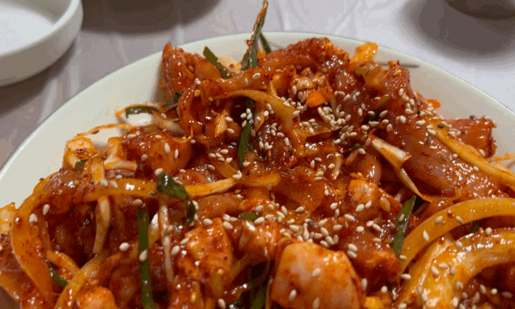  전남 무안 노포 맛집 돼지 육회와 삼겹살볶음이 맛있는 장부식육식당