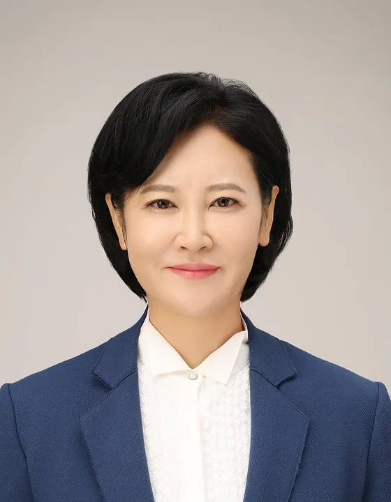  이수진 나이 국회의원 프로필 결혼 남편 자녀 가족 고향 재산