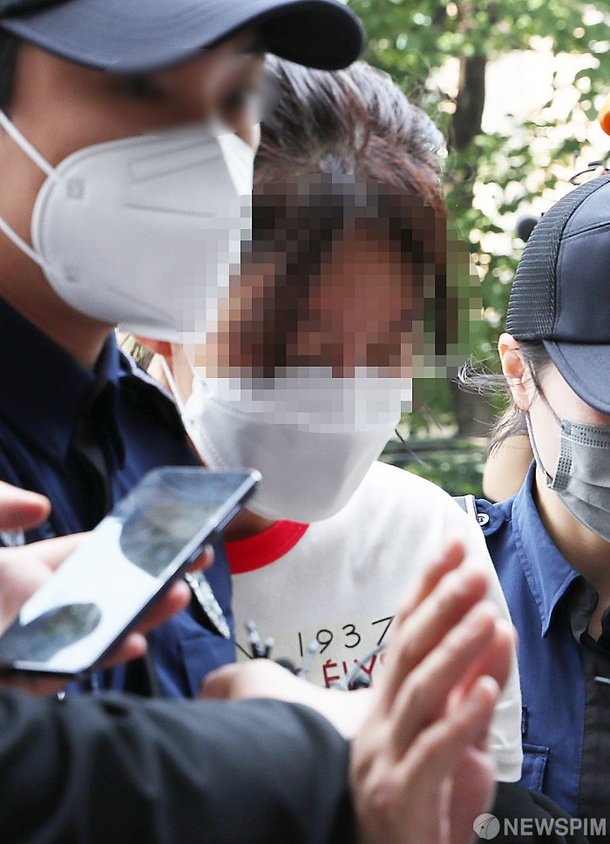 "빠삐용' 꿈 꾼 <b>김봉현</b> "성공하면 20억" 탈옥 청부…<b>친누나</b>... 