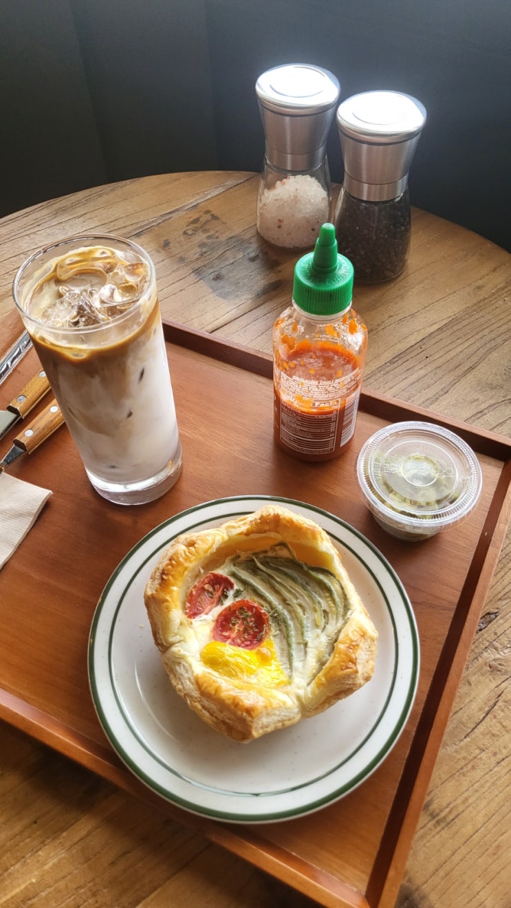  광안리 브런치맛집 미트파이, 홀리몰리파이  맛집 씨오터스파이