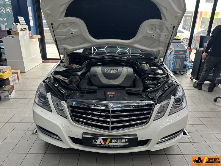  벤츠 E350d 스톱 앤 고 작동 안함 델코 AGM 배터리 교환 - 별내 수입차 정비, 다산 수입차 정비, 구리 수입차 정비, 갈매 수입차 정비, 미사 수입차 정비