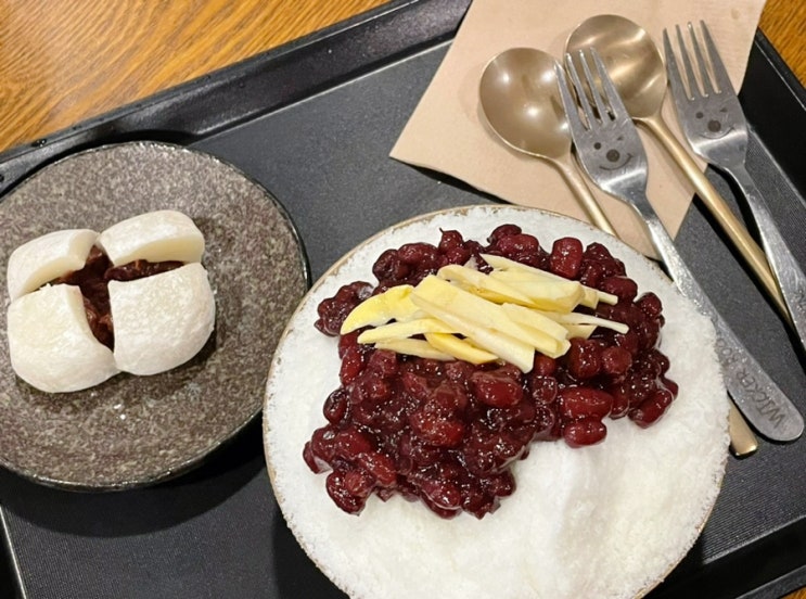  [강남 빙수] 장꼬방 | 가마솥으로 쑨 팥이 맛있는 우유얼음 팥빙수 카페. 단팥죽, 찹쌀떡 팥 맛집. 강남역 골목길 팥빙수 맛집