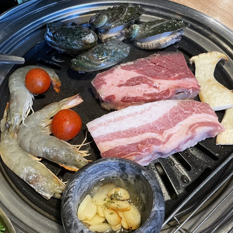  방배동 고기맛집 “개미식당” 이베리코 목살&숙성 통삼겹 후기